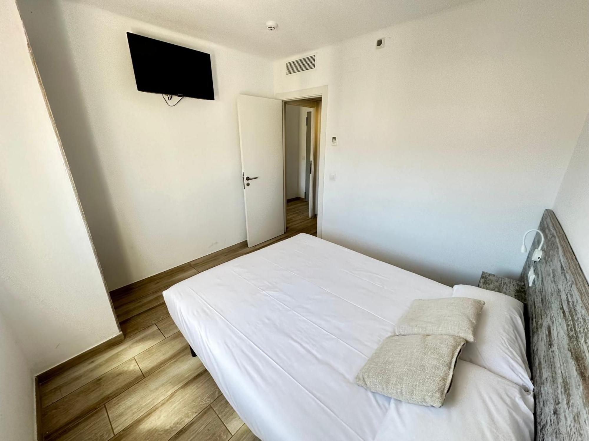 Agi Gloria Rooms Roses Exterior foto